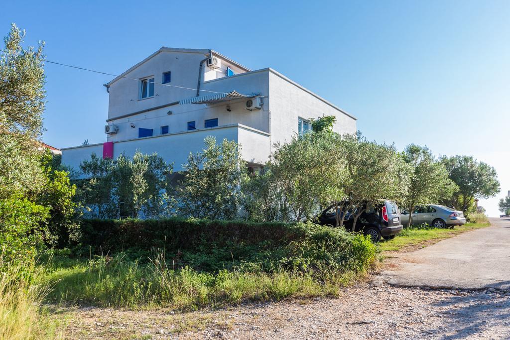 Apartments Krizmanic Zdrelac Exterior photo